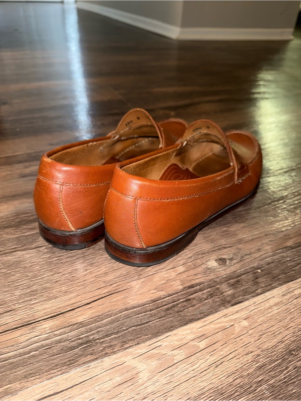 G.H.Bass Weejuns tan loafers - Picture 4 of 7